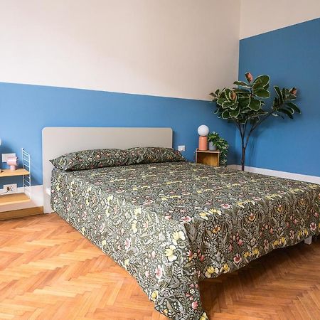 700MstazionecentraleAmpio Trilocale Con 2Balconi Triëst Buitenkant foto